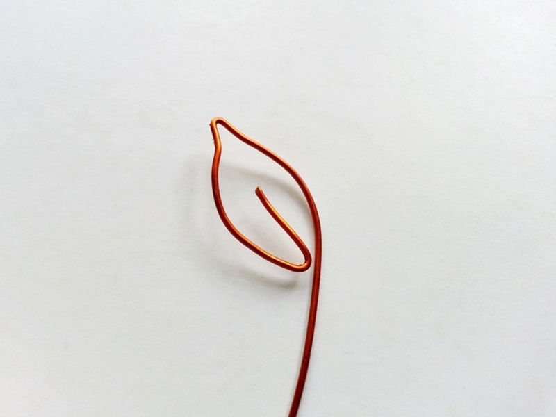 20141212 141300 - How to Make Tulip Bookmarks with Wire (Easy 6 Steps)