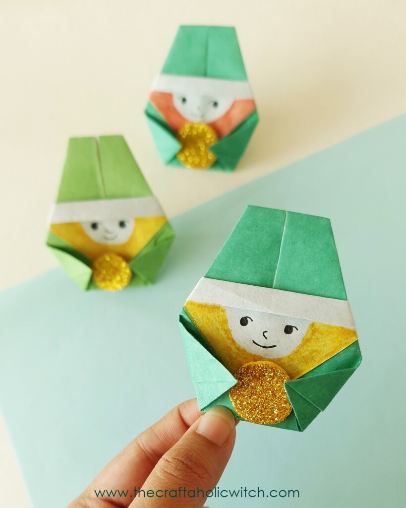 Easy Origami Leprechaun Tutorial for St. Patrick’s Day (With Video) 2 How to fold origami leprechauns