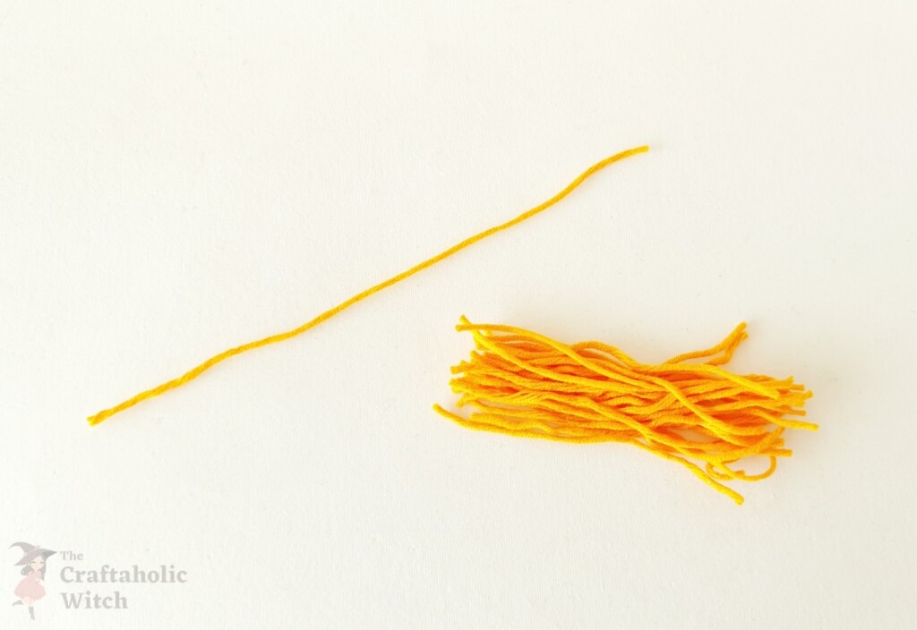 Easy Toilet Paper Roll Gnome for St. Patrick’s Day (Free Pattern + Video) 4 Step 2: Preparing the Beard Strands