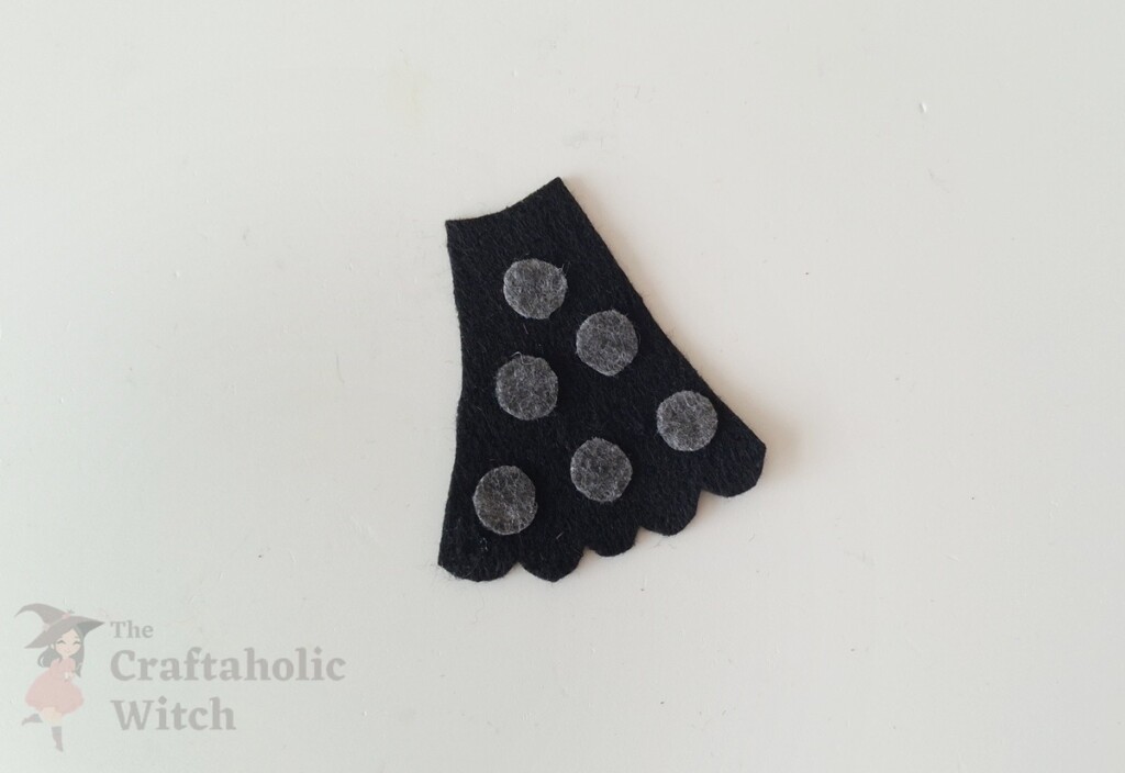 DIY Recycled Spoon Witch for Halloween (Free Template Included!) 9 Spoon Witch Craft Steps 7 - DIY Recycled Spoon Witch for Halloween (Free Template Included!)