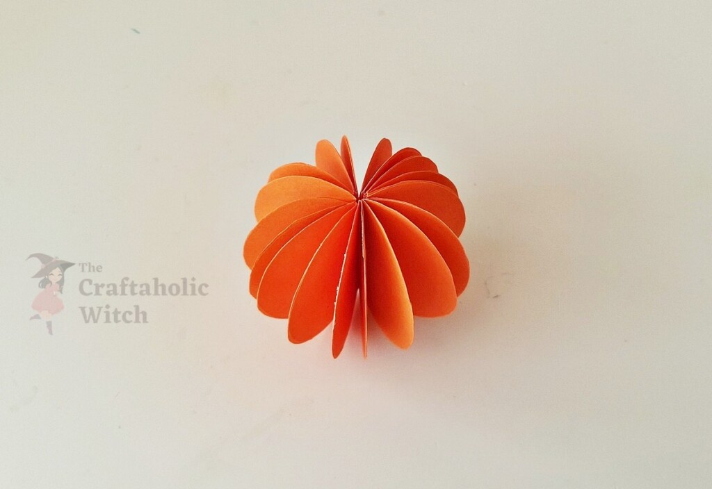 Easy 3D Paper Pumpkin to Make with Kids (with Video) 16 Papercraft Pumpkin Step 7 - Easy 3D Paper Pumpkin to Make with Kids (with Video)