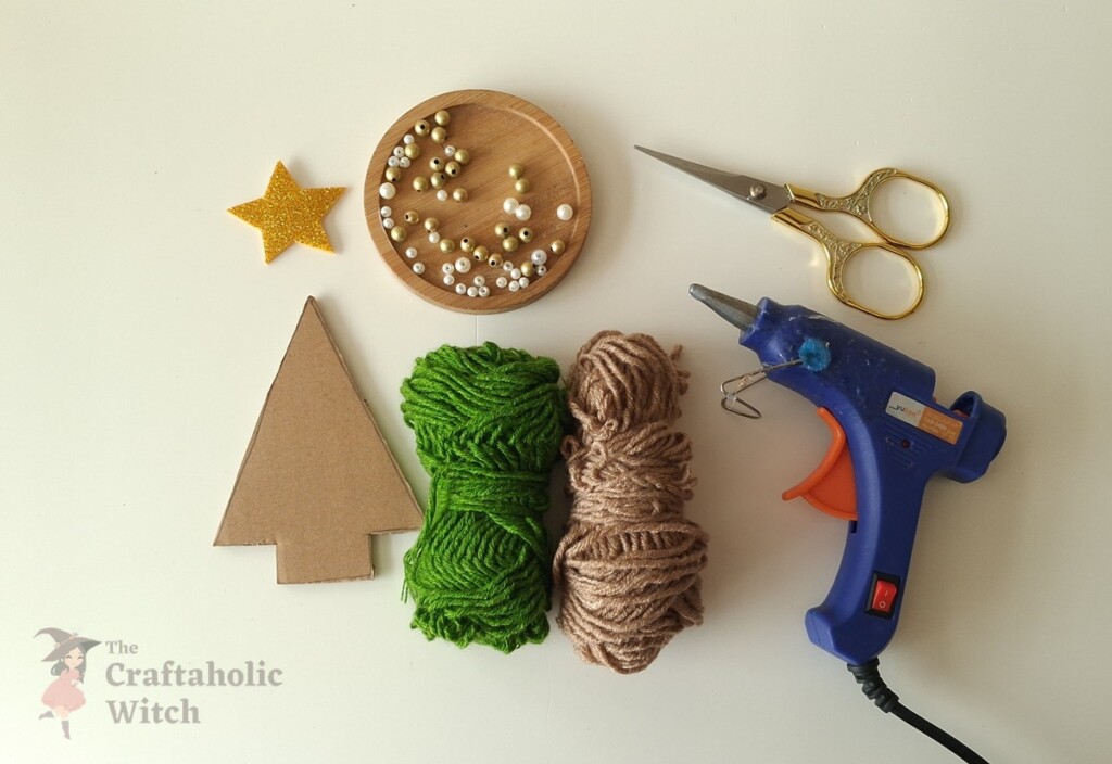 Yarn Wrapped Tree Supplies - Easy Yarn Wrapped Christmas Tree Ornament for Kids (Free Template)