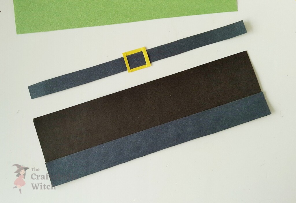 How to Make a Paper Nutcracker Doll (Free Template + Video Tutorial) 3 Step 2: Thread the Belt Through the Buckle