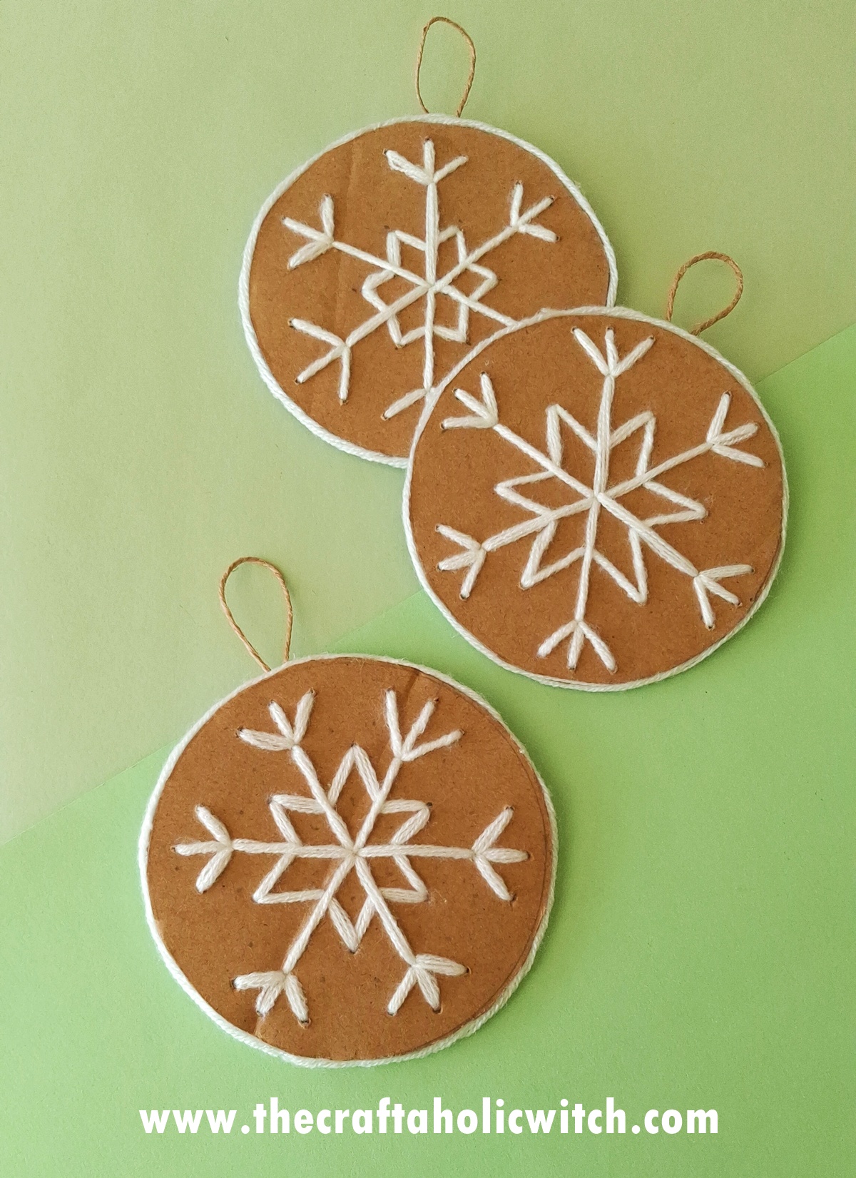 Easy Cardboard Snowflake Ornament for Kids (Free Template + Video Tutorial) 1 Easy Cardboard Snowflake Ornament for Kids (Free Template + Video Tutorial)